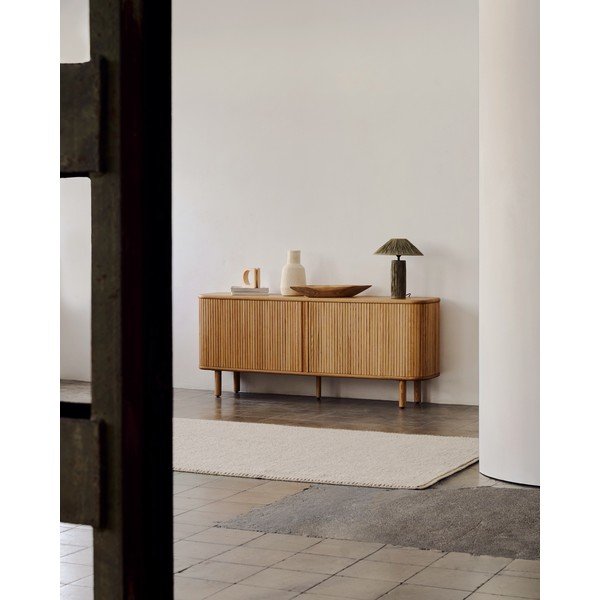 Komoda u dekoru jasena s kliznim vratima u prirodnoj boji 180x75,5x40 cm Mailen – Kave Home-image-1