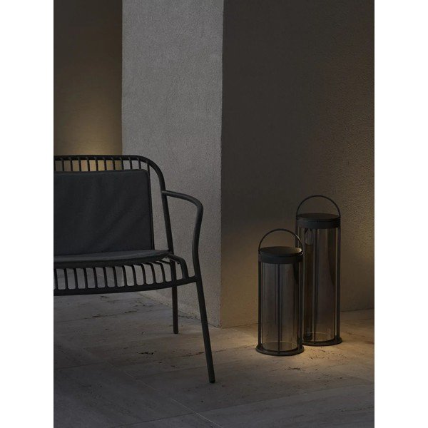 Siva metalna vrtna stolica Yua Wire – Blomus-image-3