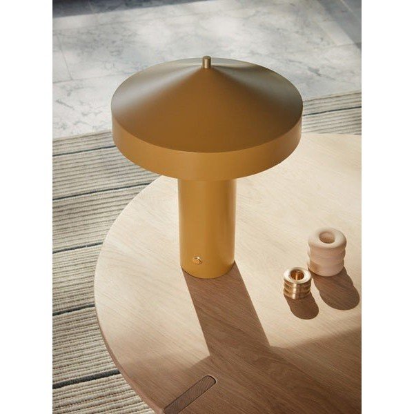 Oker žuta metalna stolna lampa (visina 41 cm) Hatto – OYOY Living Design-image-2