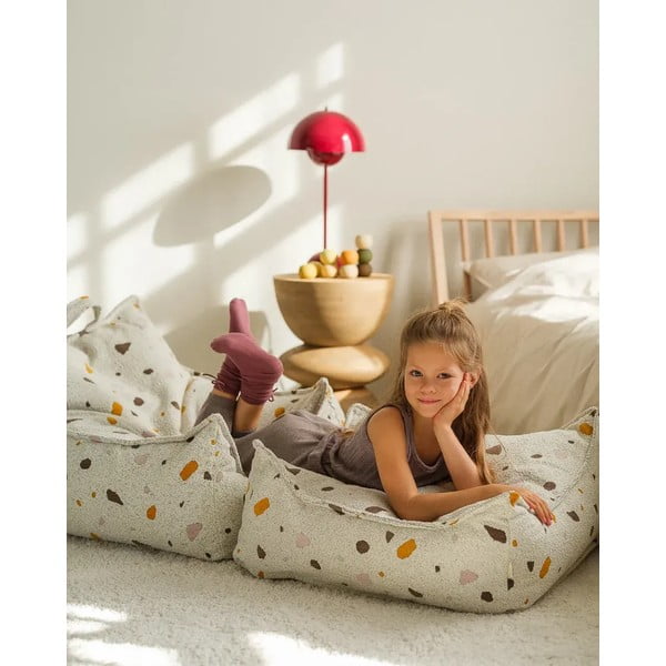 Bijela vreća za bebe od bouclé tkanine/od šenila Terrazzo Square – Wigiwama-image-2