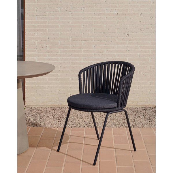 Crna metalna vrtna stolica Saconca - Kave Home-image-1