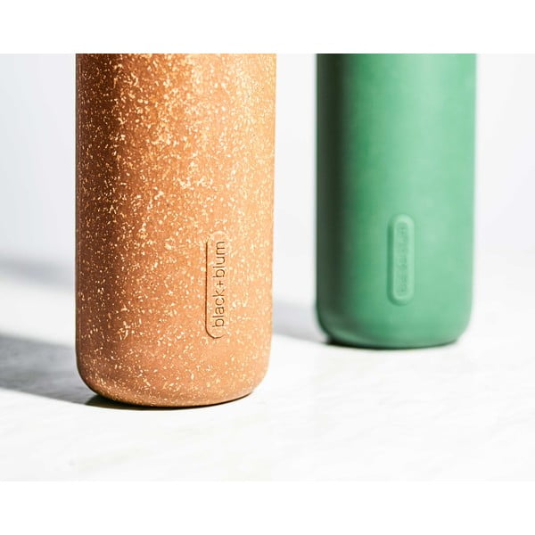 Staklena bočica za vodu s narančastim silikonskim poklopcem Black + Blum G-boca, 600 ml-image-4