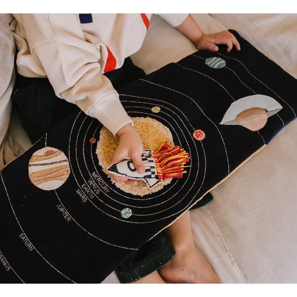 Interaktivna knjiga Space – Lorena Canals-image-1