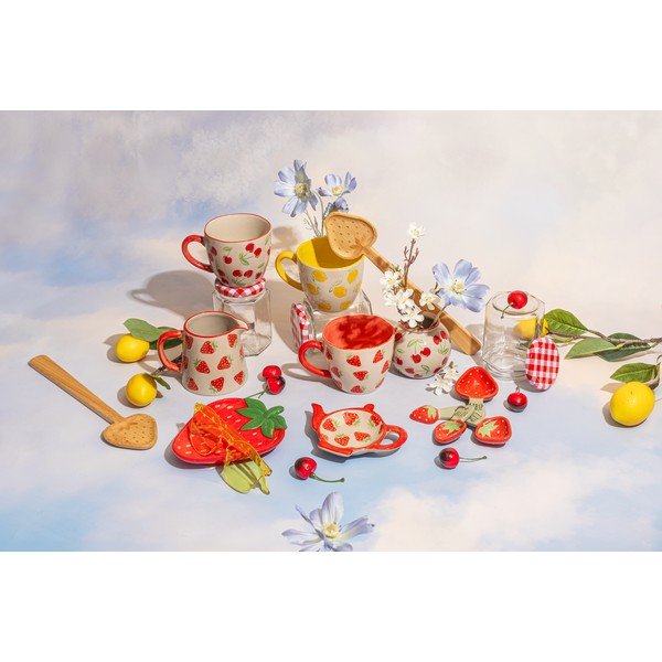 Bež keramička šalica 250 ml Cherries – Sass & Belle-image-4