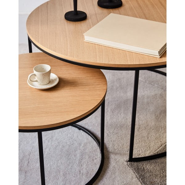 Smeđi okrugli stolići u setu od 2 s pločom u drvenom dekoru oraha ø 80 cm Yona - Kave Home-image-2