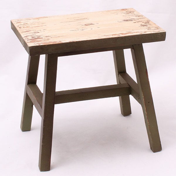 Seoska drvena stolica
