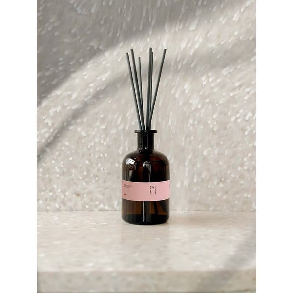 Difuzor #68 Peony, Linen, Fern – Perfumed Prague