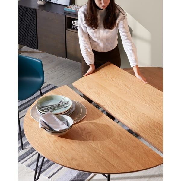 Blagovaonski stol na razvlačenje s hrastovom pločom Kave Home Novaks, ø 120 cm-image-1