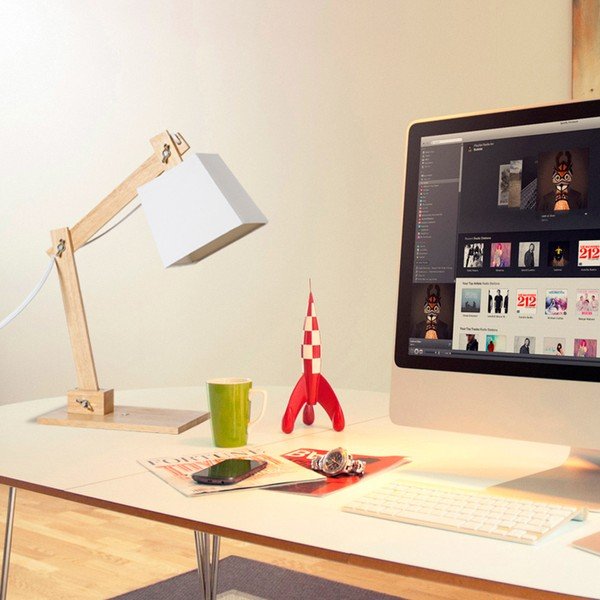 Bijela stolna lampa s drvenom konstrukcijom SULION Erasmo-image-1