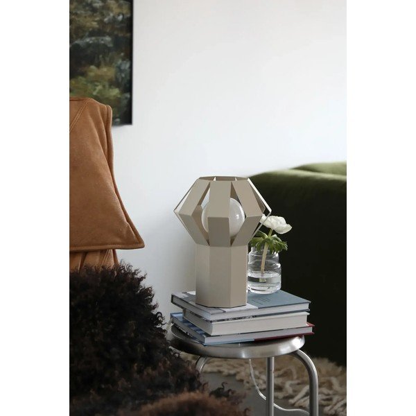 Bež metalna stolna lampa s metalnim sjenilom (visina 27 cm) Octa – Markslöjd-image-1