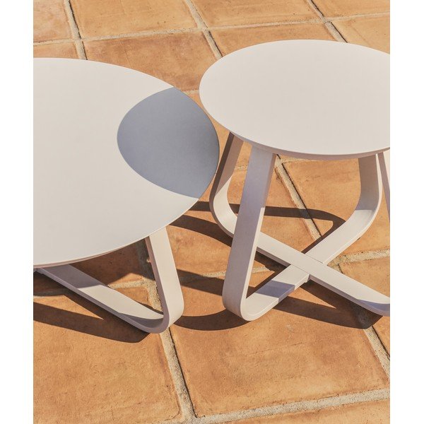 Metalni okrugao vrtni stolić ø 48 cm Tamaris – Kave Home-image-1
