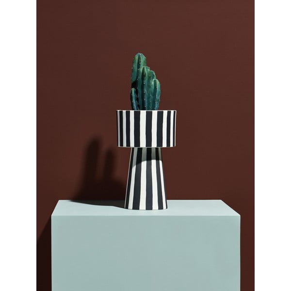 Ukrasna tegla za cvijeće od kamenine ø 15 cm Toppu – OYOY Living Design-image-2