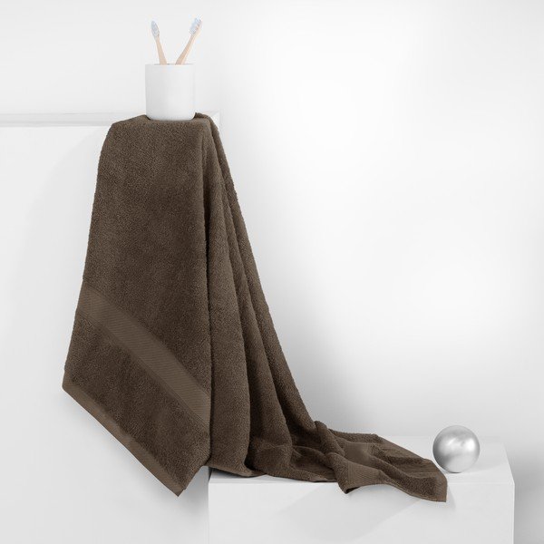 Tamno smeđi veliki ručnik DecoKing Bamby Brown, 70 x 140 cm-image-1