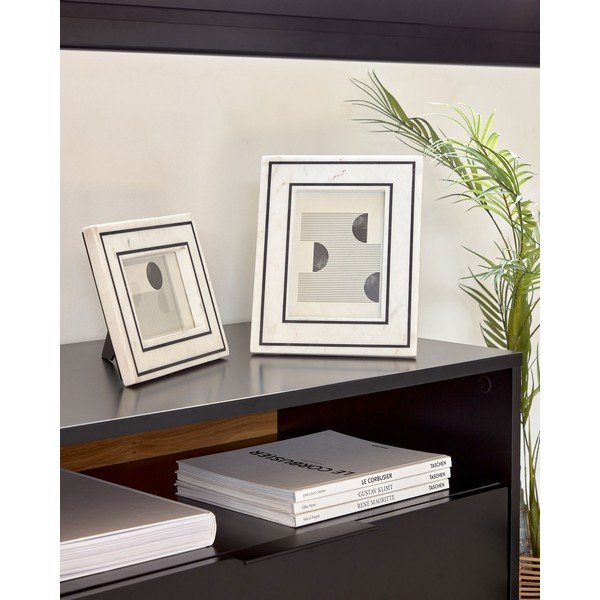Bijeli kameni stojeći okvir 20x25 cm Vittoria – Kave Home-image-4