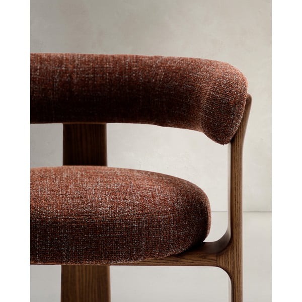 Smeđa blagovaonska stolica s naslonima za ruke od čvrste jeseni Granite – Kave Home-image-4