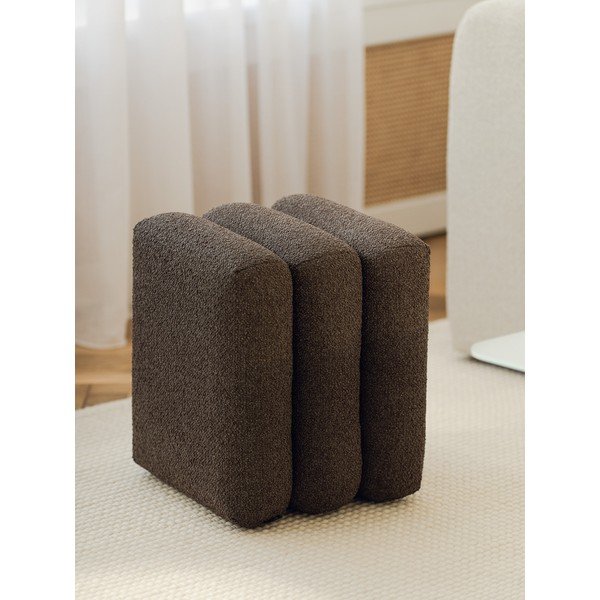 Smeđi tabure od bouclé tkanine Radd – noo.ma-image-1