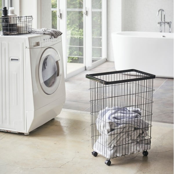 Crna metalna košara za rublje 55 l Tower – YAMAZAKI-image-1