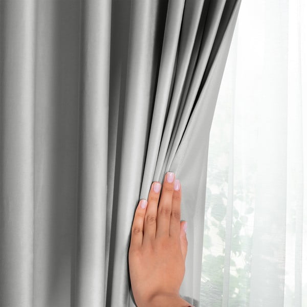 Svijetlo siva zavjesa za djelomično zamračenje od samta 140x245 cm Eyelets – Restilo-image-4