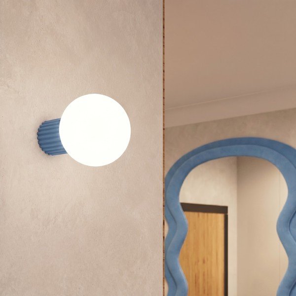Svijetlo plava zidna lampa od opalnog stakla ø 12 cm Orbital – Sollux-image-2