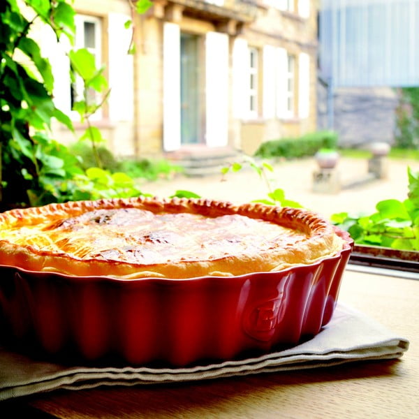 Crveni keramički kalup za tortu Emile Henry, ⌀ 28 cm-image-2