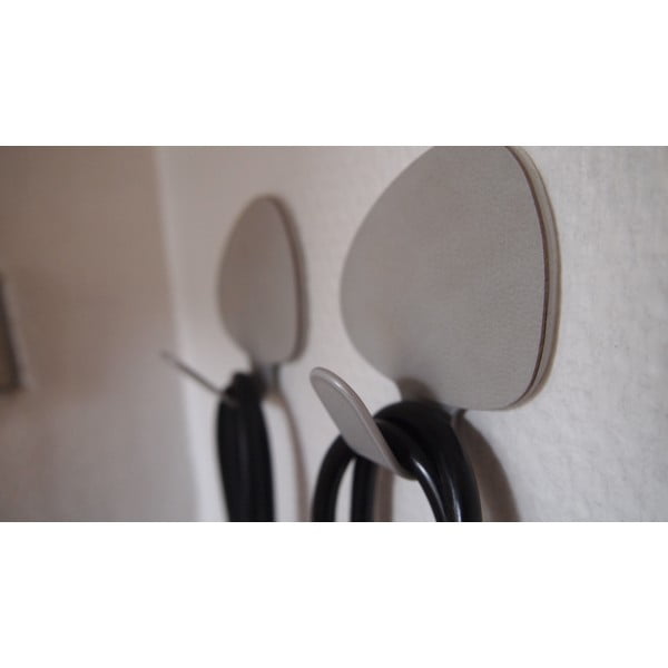 Svijetlo sive željezne kuke u setu 2 kom Curve M Nupo – LIND DNA-image-1