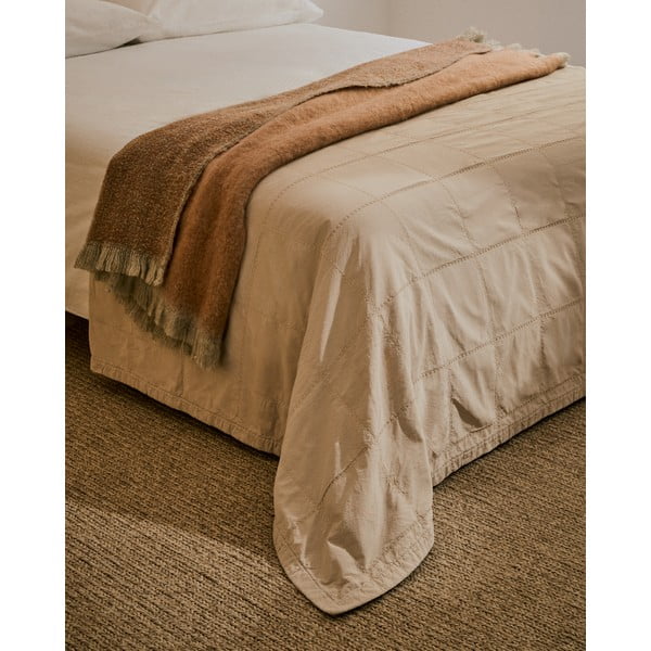 Svjetlo smeđi pamučan prošiven prekrivač 180x260 cm Isor – Kave Home-image-2