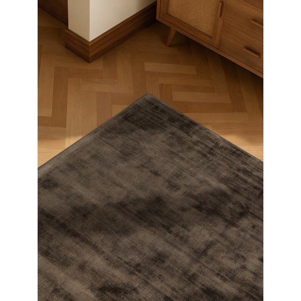 Smeđi ručno rađen tepih viskozan 80x150 cm Noemi – Vikosa-image-4