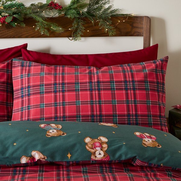 Crvena/tamno zelena posteljina za krevet za jednu osobu 150x120 cm Christmas Tartan Teddy Bear – Catherine Lansfield-image-3