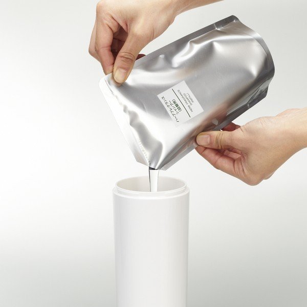 Bijeli plastičan dozator sapuna 500 ml Round – YAMAZAKI-image-2