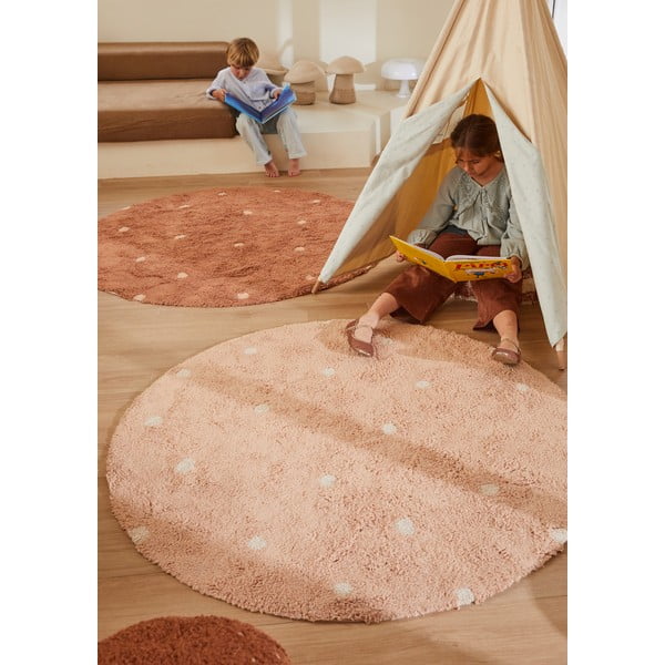 Svijetlo ružičasti periv/ručno rađen pamučan dječji tepih ø140 cm Round Dot Rose – Lorena Canals-image-3