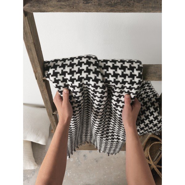 Crno-bijeli tepih sa uzorkom pijetla pijetla Euromant Pearls 140 x 180 cm-image-1