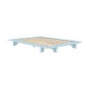 Svijetlo plavi bračni krevet od masivnog bora s podnicom 180x200 cm Japan – Karup Design