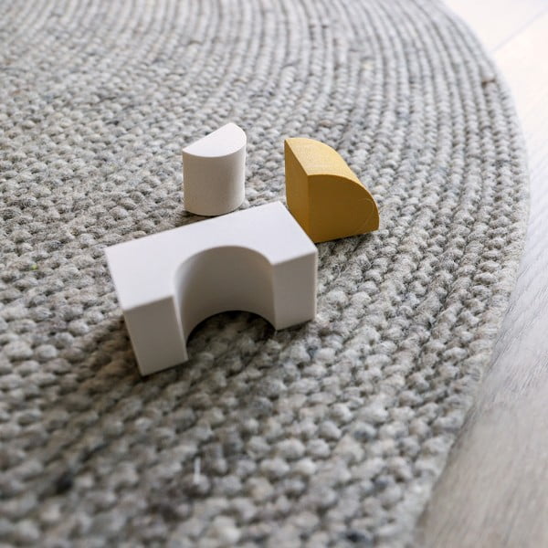 Sivi ručno rađeni tepih od mješavine vune i pamuka Nattiot Neethu, ø 140 cm-image-3