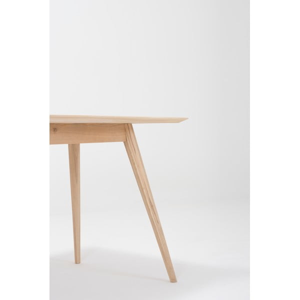 Blagovaonski stol od punog hrasta 80x80 cm Stafa – Gazzda-image-2