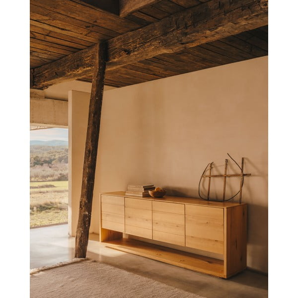 Niska komoda u dekoru hrasta u prirodnoj boji 200x74 cm Alguema – Kave Home-image-1