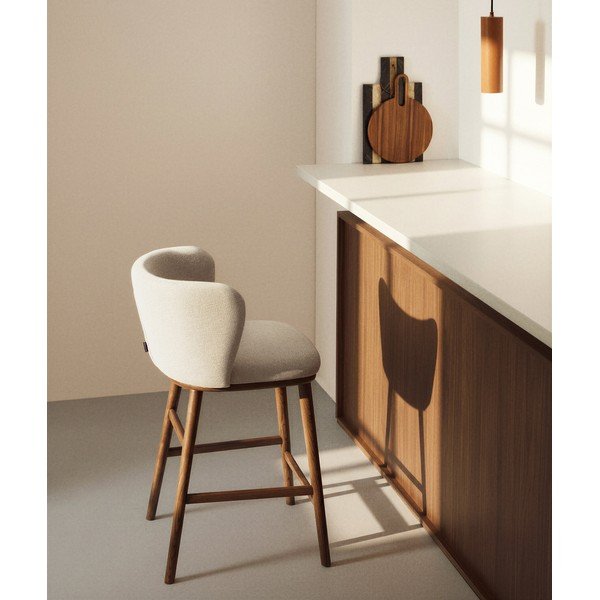Bež podstavljena barska stolica (visine sjedala 65 cm) Ciselia – Kave Home-image-1