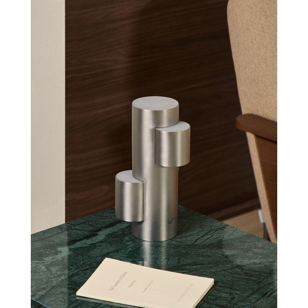 Metalna LED stolna lampa s mogućnosti zatamnjivanja u srebrnoj boji (visina 26,5 cm) Adrina – Kave Home-image-3