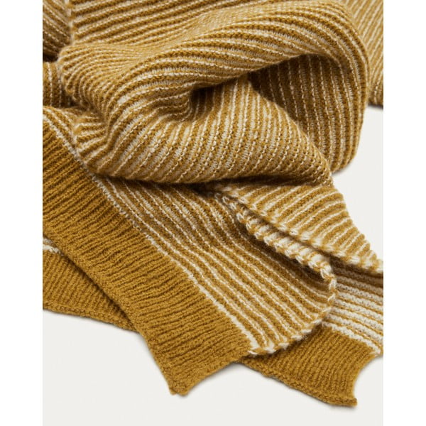 Vunena/od mješavina vlakana pletena deka 130x170 cm Melany – Kave Home-image-1