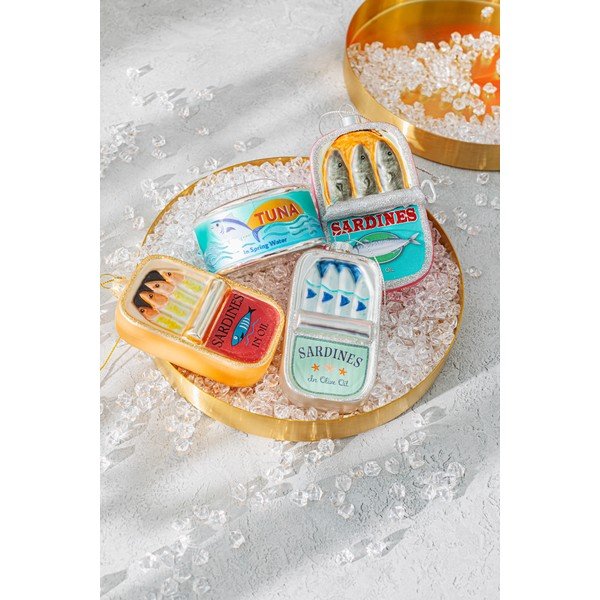 Stakleni ukas za božićno drvce 7 cm Can of Sardines – Sass & Belle-image-1