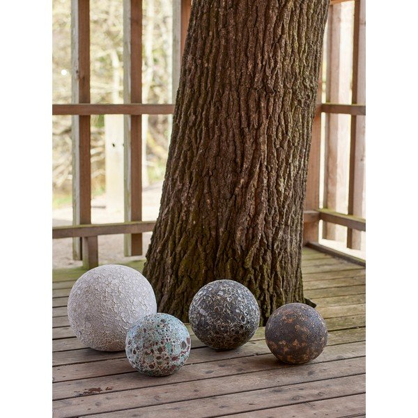 Ukrasna kugla za vrt od terakote Reese – Bloomingville-image-3