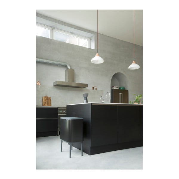 Mat crna željezna kanta za smeće na dodir 36 l Bo Touch Bin – Brabantia-image-1
