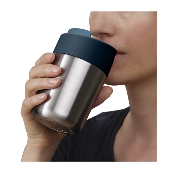 Tamno plava/u sjajno srebrnoj boji putna šalica 340 ml Sipp – Joseph Joseph-image-3
