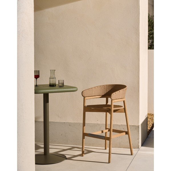 Vrtna barska stolica od masivnog drveta u prirodnoj boji Arinella – Kave Home-image-1