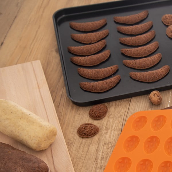 Silikonski kalup za pečenje za božićne suhe kolačiće 21x24,5 cm – Orion-image-1