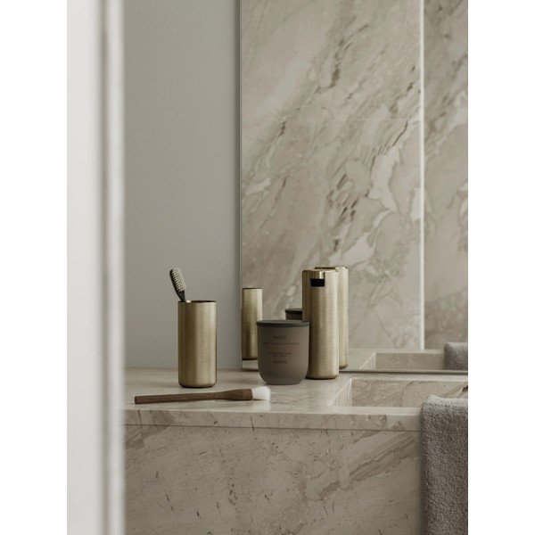 Mirisna svijeća od sojinog voska vrijeme gorenja 35 h Tuoksu Wood – Blomus-image-2