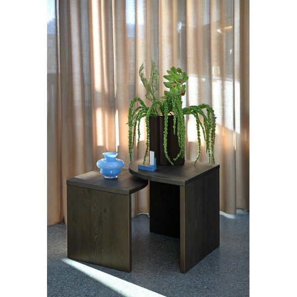 Tamno smeđi stolići za kavu u setu 2 kom od masivnog bora Combine – Karup Design-image-1