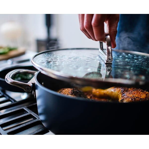 Kastrola s poklopcem/s keramičkim premazom prikladna za indukcijsko kuhalo Space – Joseph Joseph-image-3