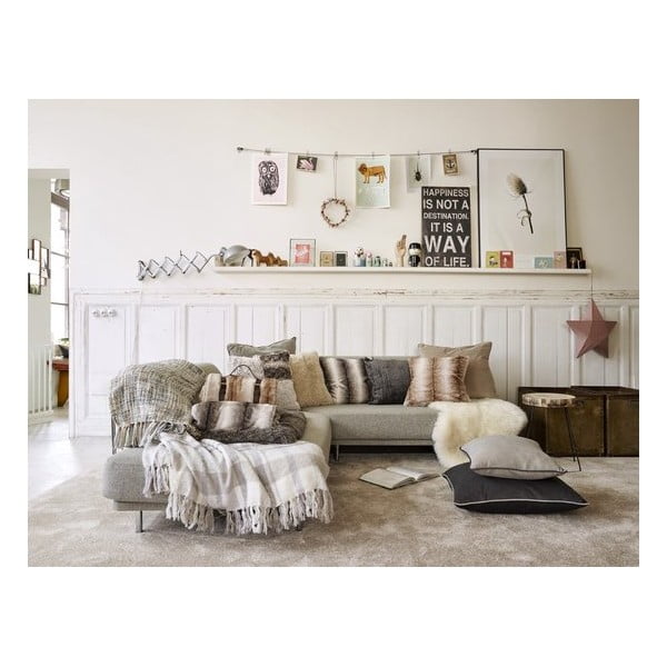 Smeđi pokrivač s kožnim remenom Tiseco Home Studio Wolf, 130 x 180 cm-image-1