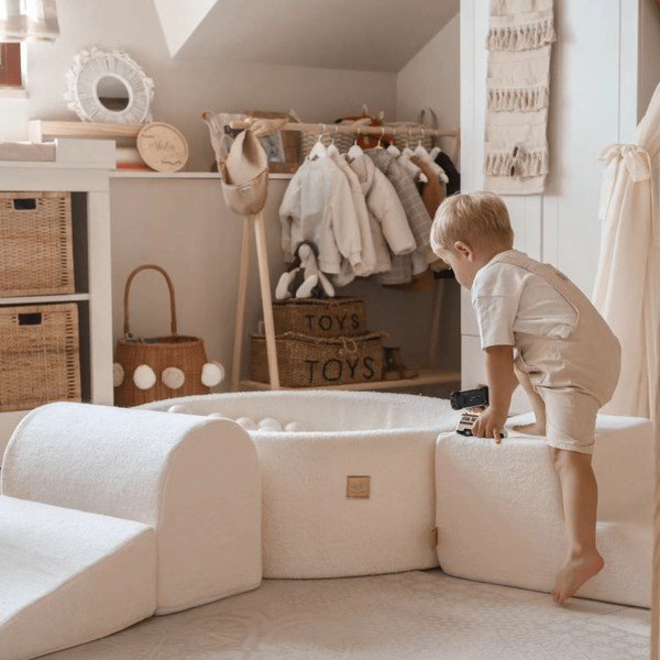 Bijeli set mekanih igrački od pjene 3 kom od boucle tkanine visina 30 cm 225x90 cm – Meowbaby-image-1