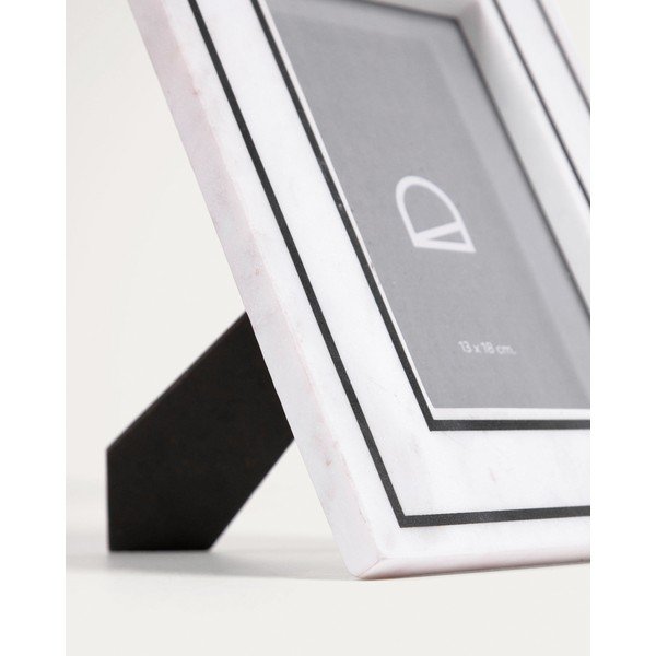 Bijeli kameni stojeći okvir 20x25 cm Vittoria – Kave Home-image-3